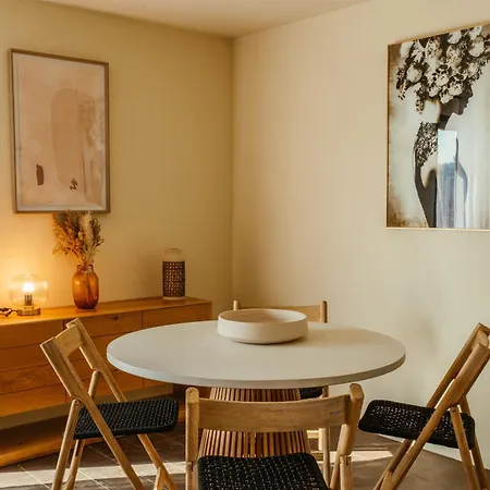 Premium De 70m2 Avec Piscine Individuelle Apartament *